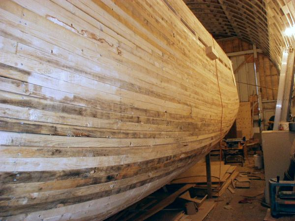 662: Bernard Mulrooney's new boat under construction in Placentia. (2004)